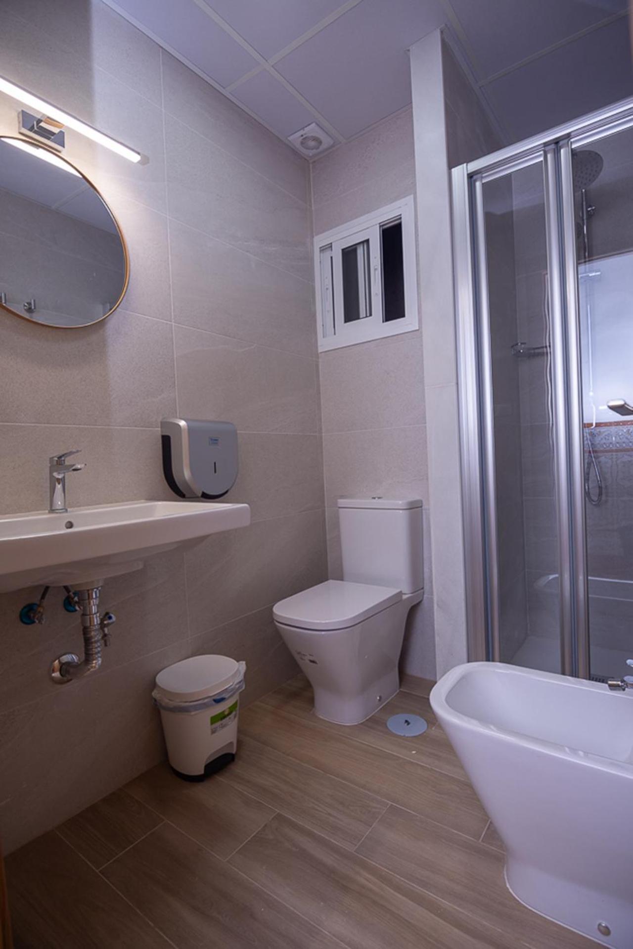 Hostal Guillot Torremolinos Buitenkant foto